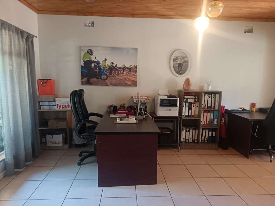 4 Bedroom Property for Sale in Heuwelsig Northern Cape